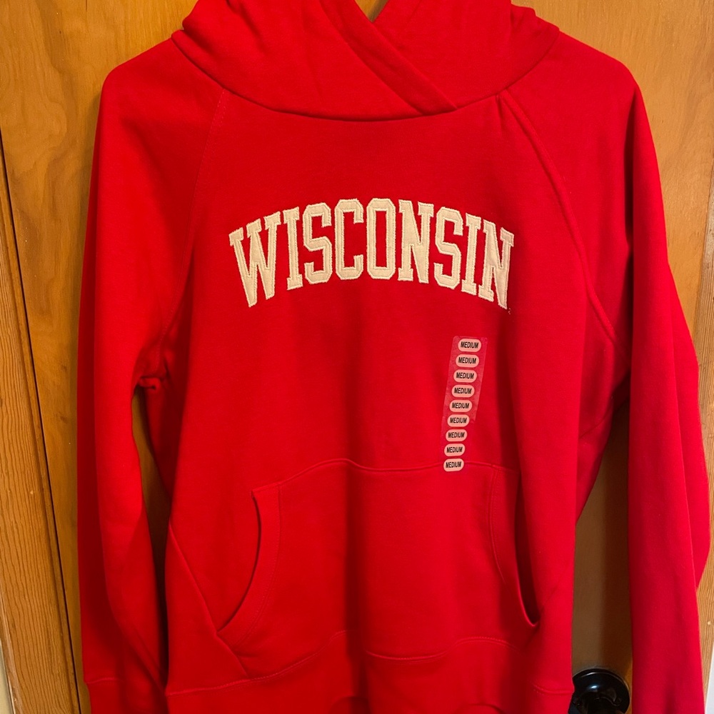 NWT Wisconsin Badgers hoodie